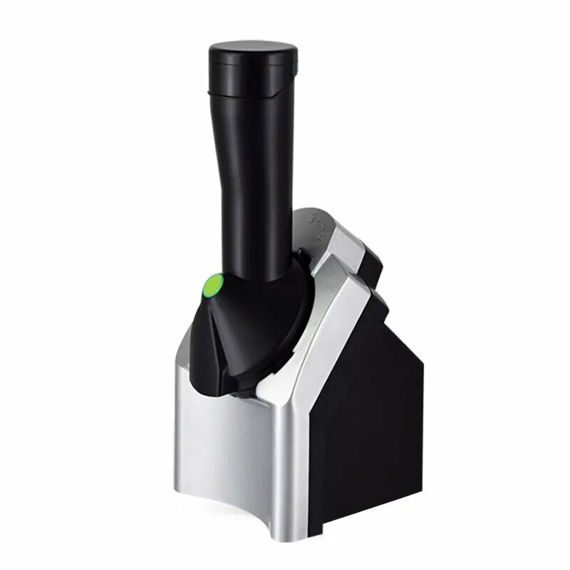 Мороженица в интерьере современной кухни с десертами