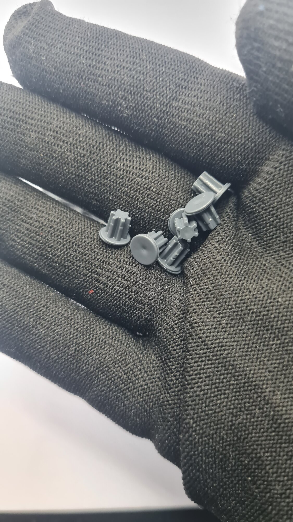 Заглушка мебельная для технологических отверстий 5 мм антрацит №25 - 50 шт — фото 1