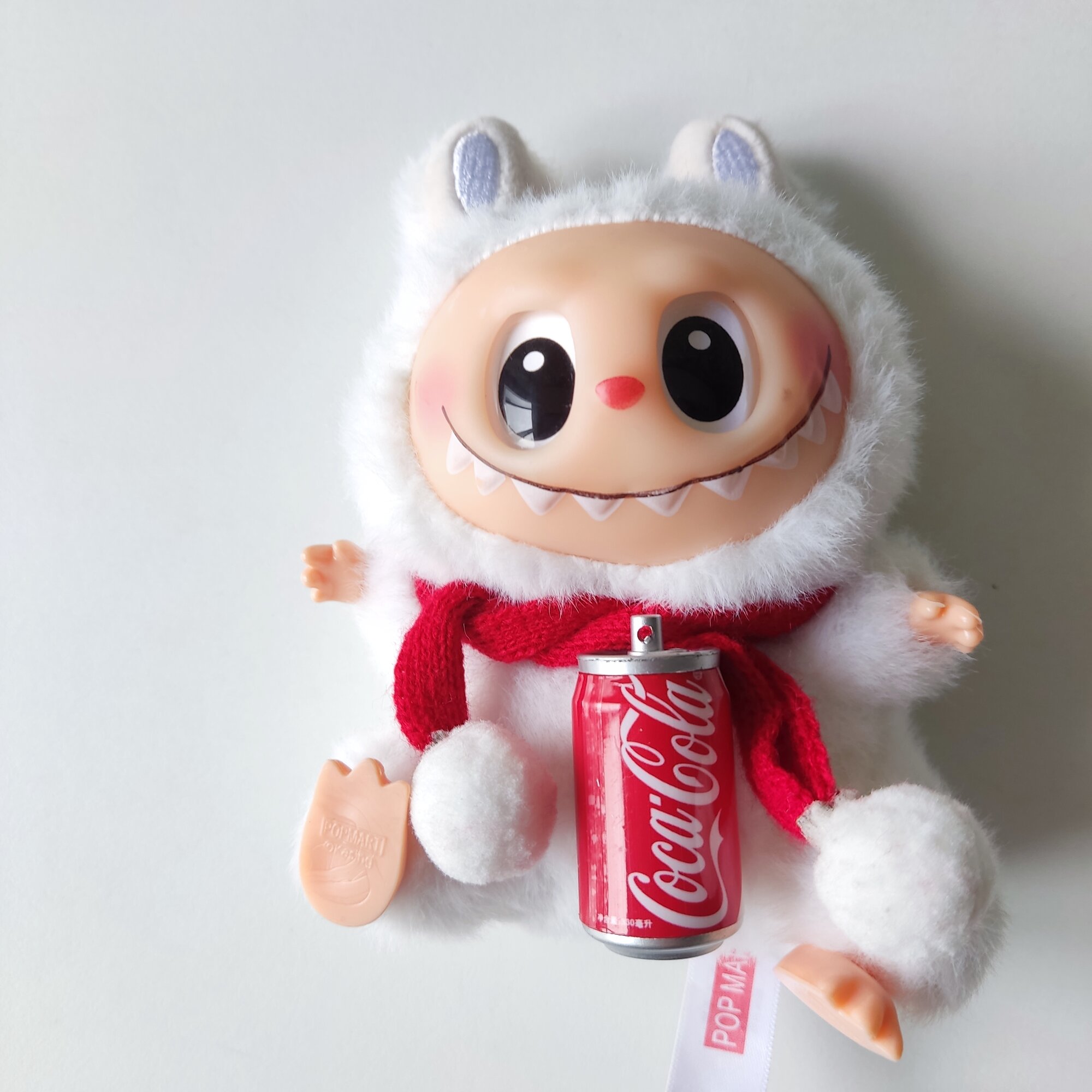 Лабубу Coca Cola - ограниченная серия с баночкой или бутылочкой - выпадает случайный вариант, классический размер 17