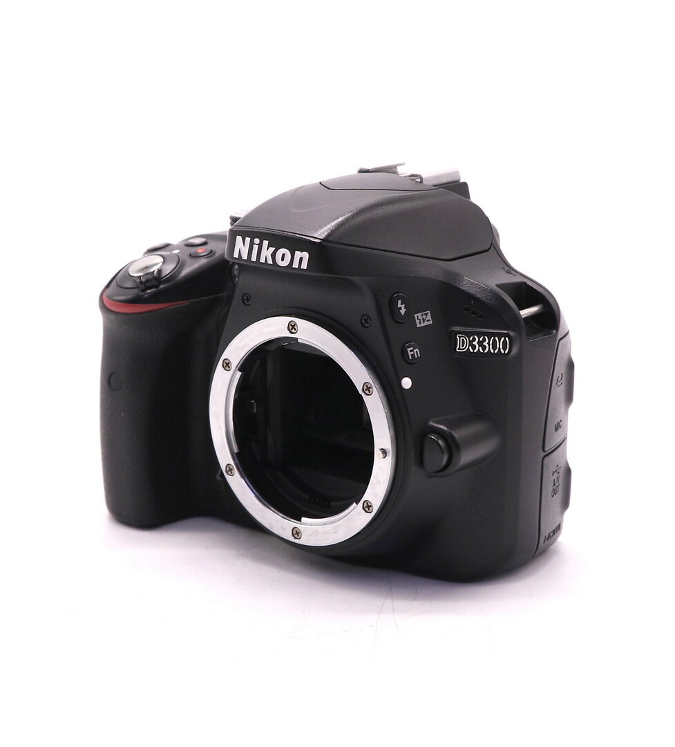 Nikon D3300 body (пробег 10950 кадров)