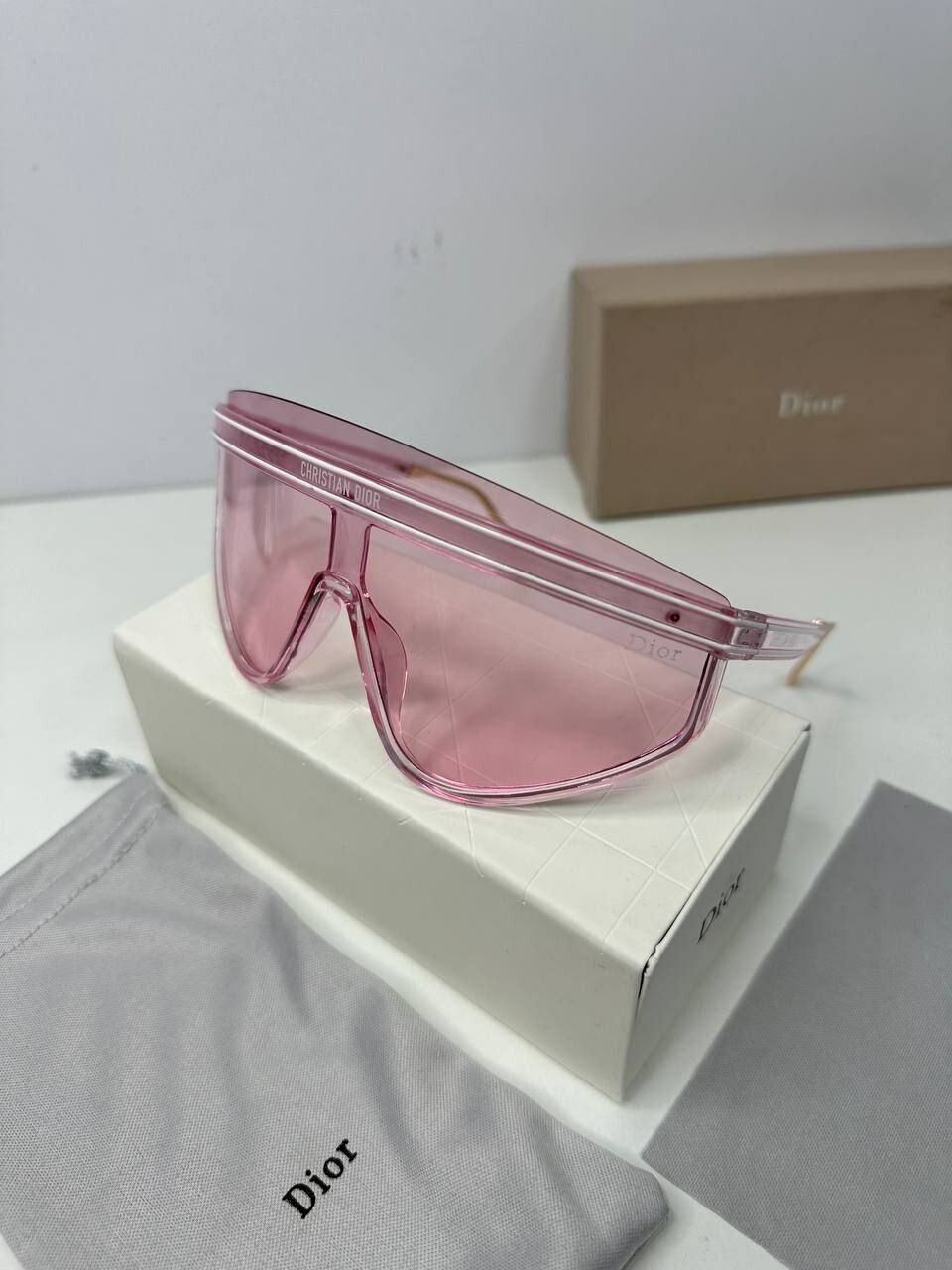 Солнцезащитные очки