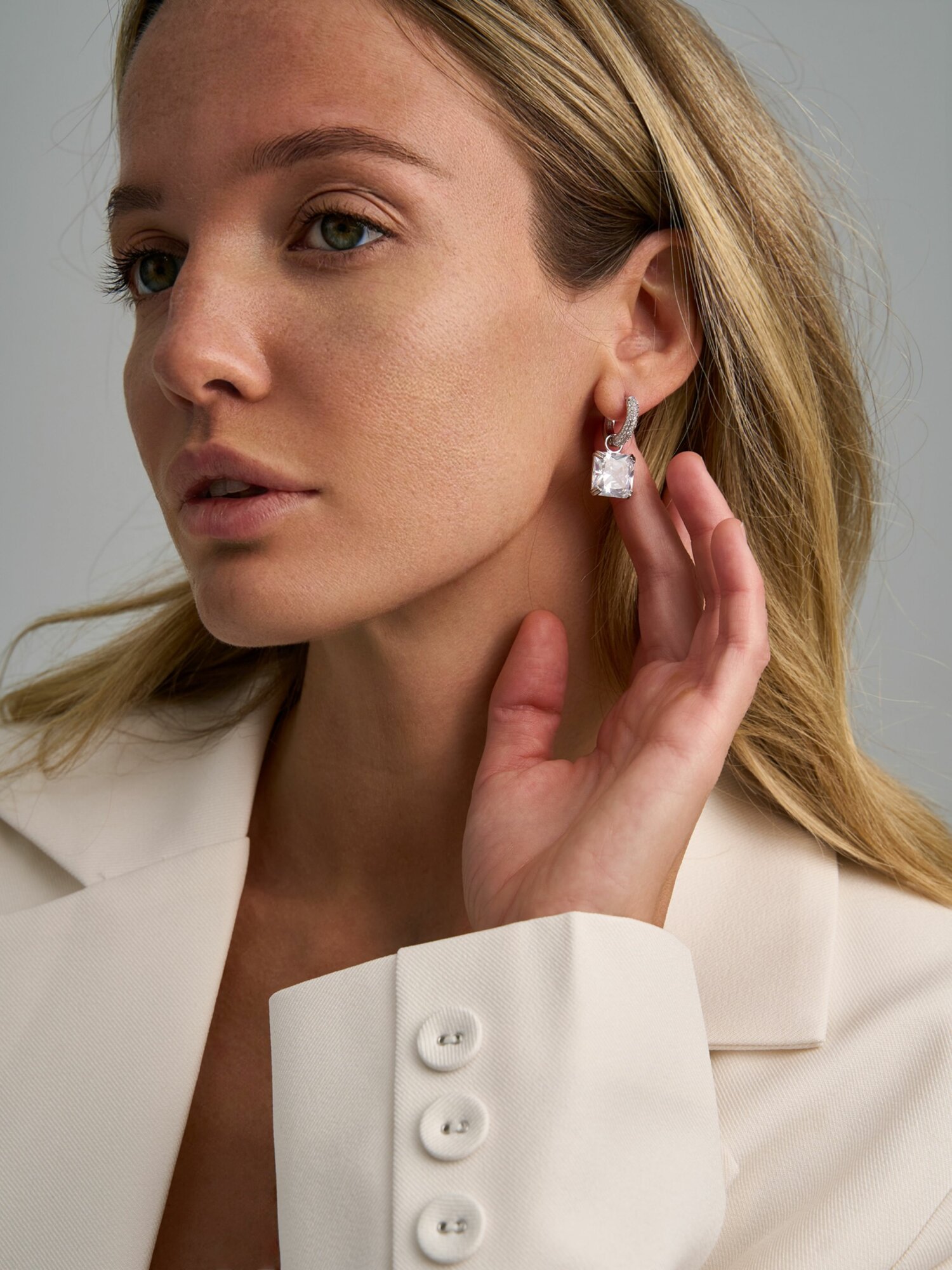 Серьги конго, фианит, размер 15 мм, серебряный, бесцветный — фото 1