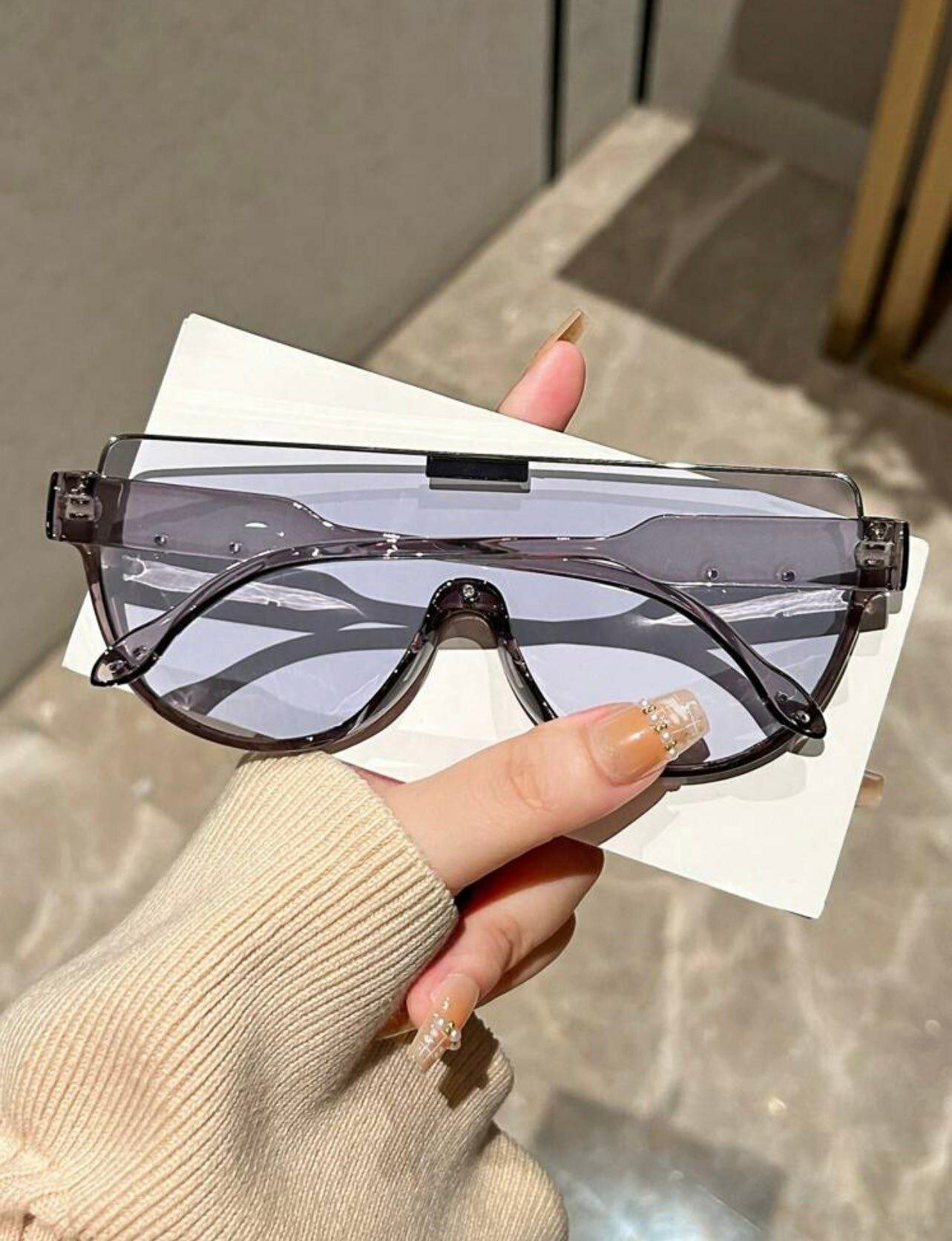 Солнцезащитные очки