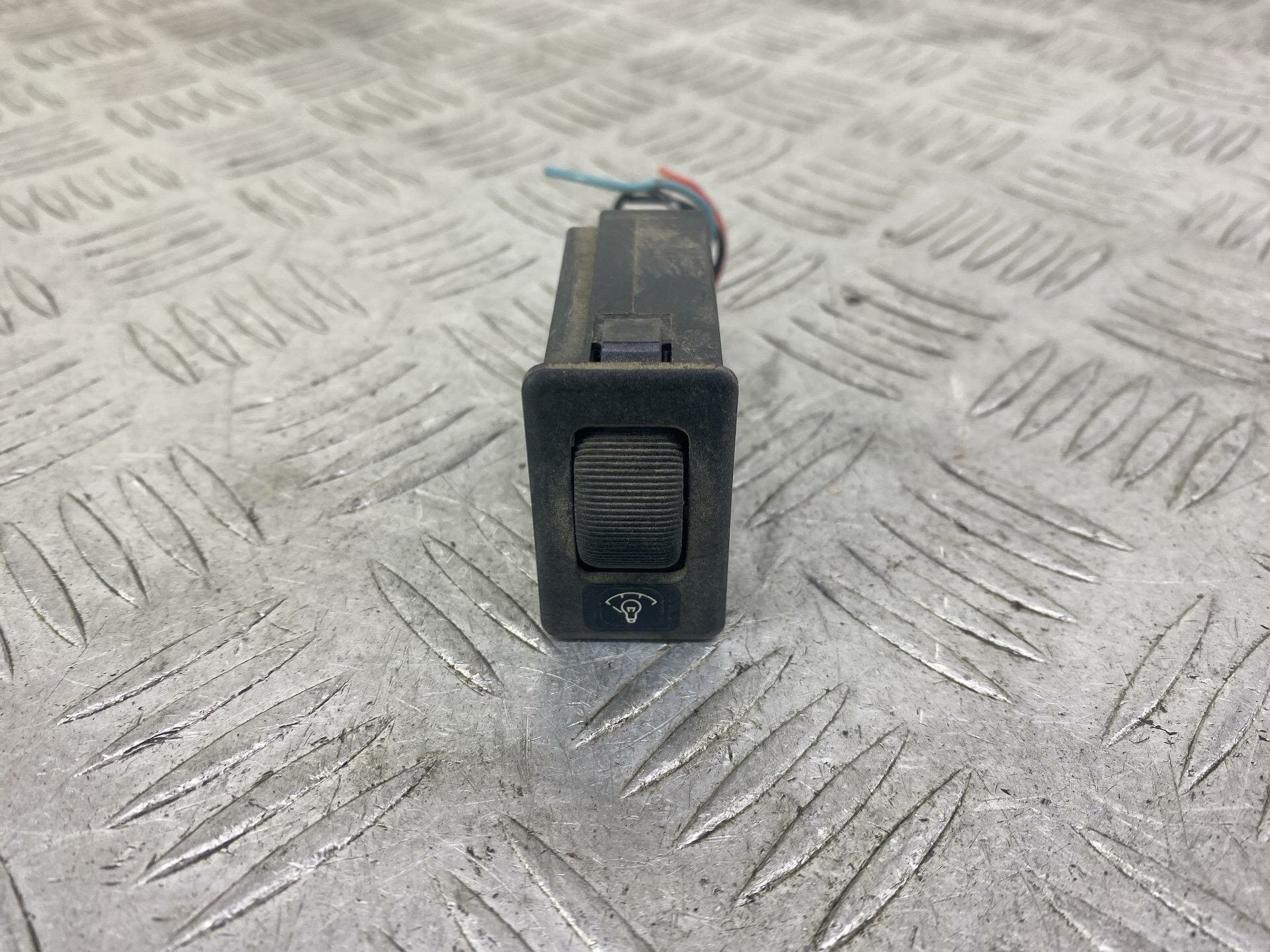 Кнопка освещения панели приборов Nissan Primera P11 1999 321025