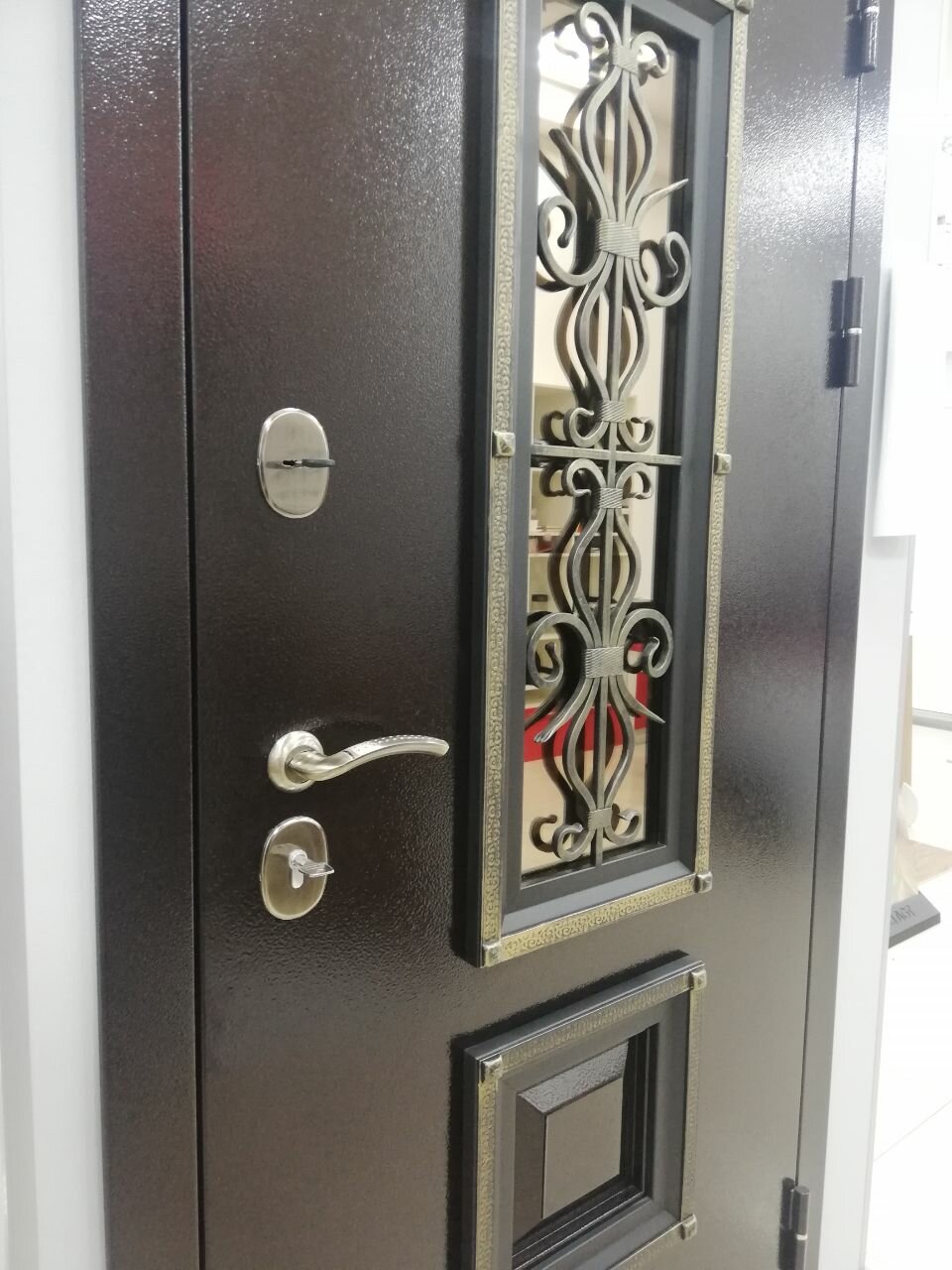 Дверь входная металлическая с элементами ковки Венеция - 2, 97*205, венге, с левосторонним открыванием - фотография № 5
