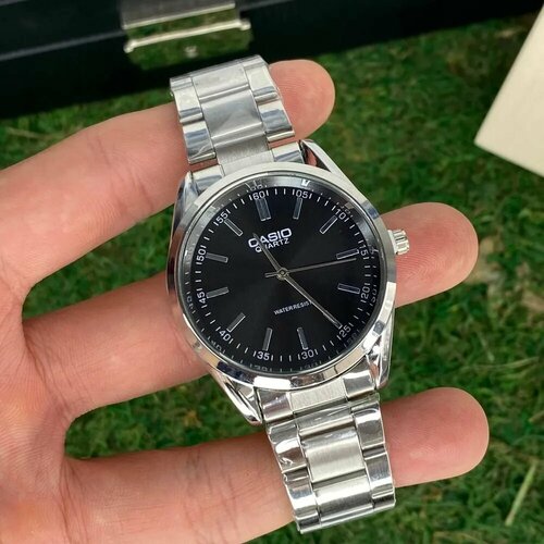 фото Наручные часы, золотой нет бренда