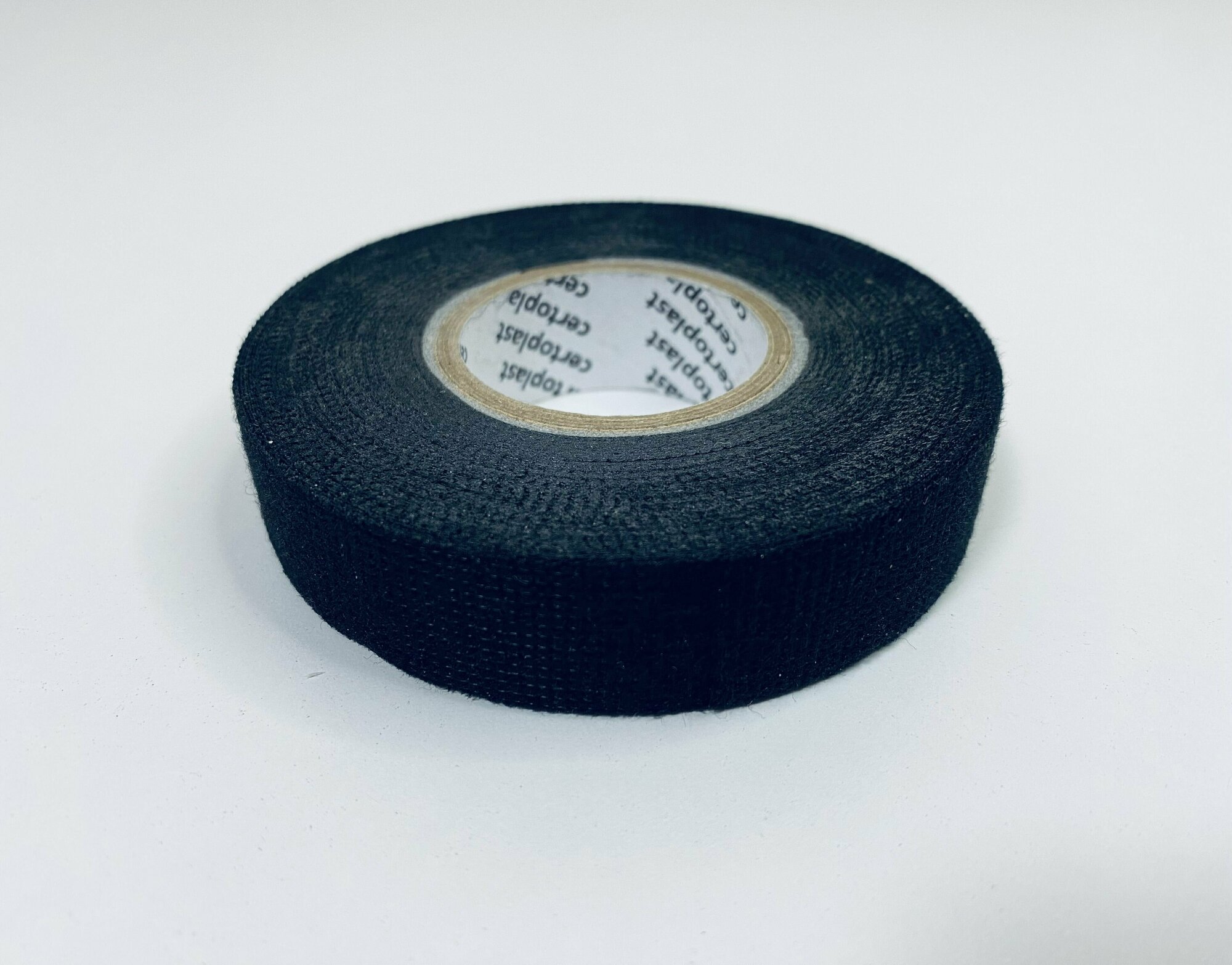 фото Изолента профессиональная автомобильная, тканевая (флис) с ворсом, 19мм, 25м, 230мкм, рулон, шт.