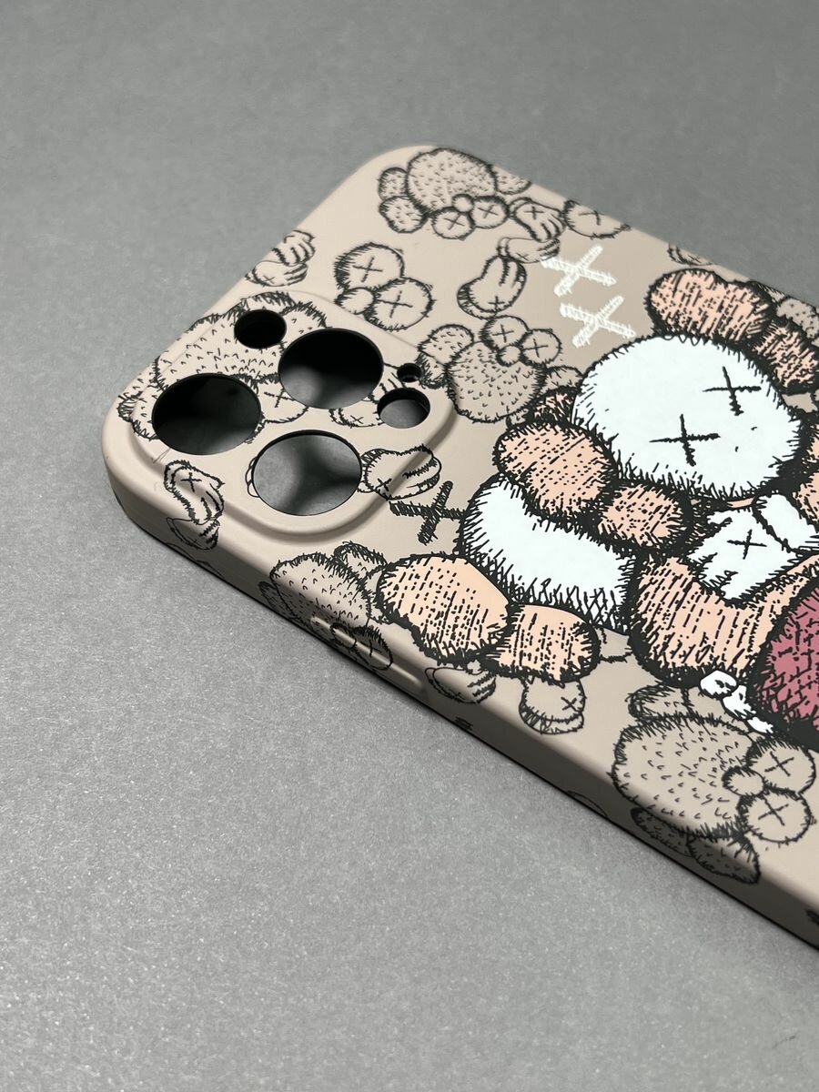 Чехол на iphone 15 Pro Max, защитный кейс Luxo на айфон 15 Про Макс кавс , soft-touch , с флуоресцентным рисунком Kaws — фото 1