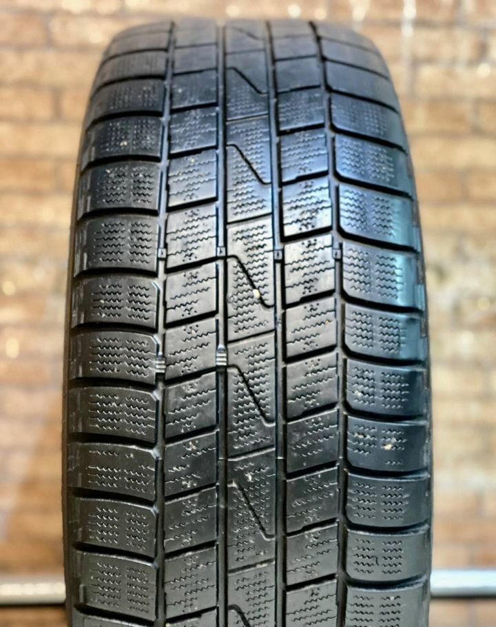 Hankook Winter I'Cept IZ W606 205/55 R16