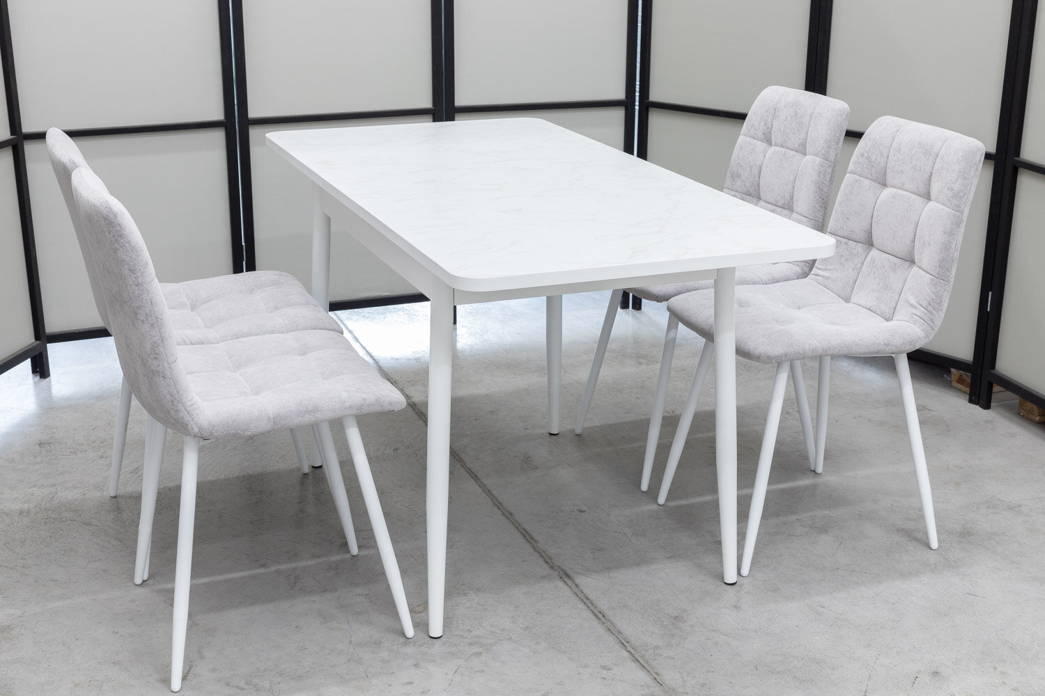 Обеденная группа Ост Кватро, стол белый термопластик, 110(140)х70 см, обивка стульев антивандальная, моющаяся, антикоготь, цвет светло-серый - фотография № 12
