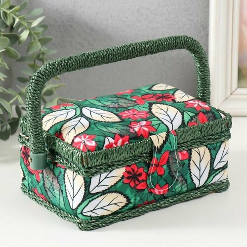 Шкатулка для рукоделия Пуансеттия на зелёном 18х12х9,5 см