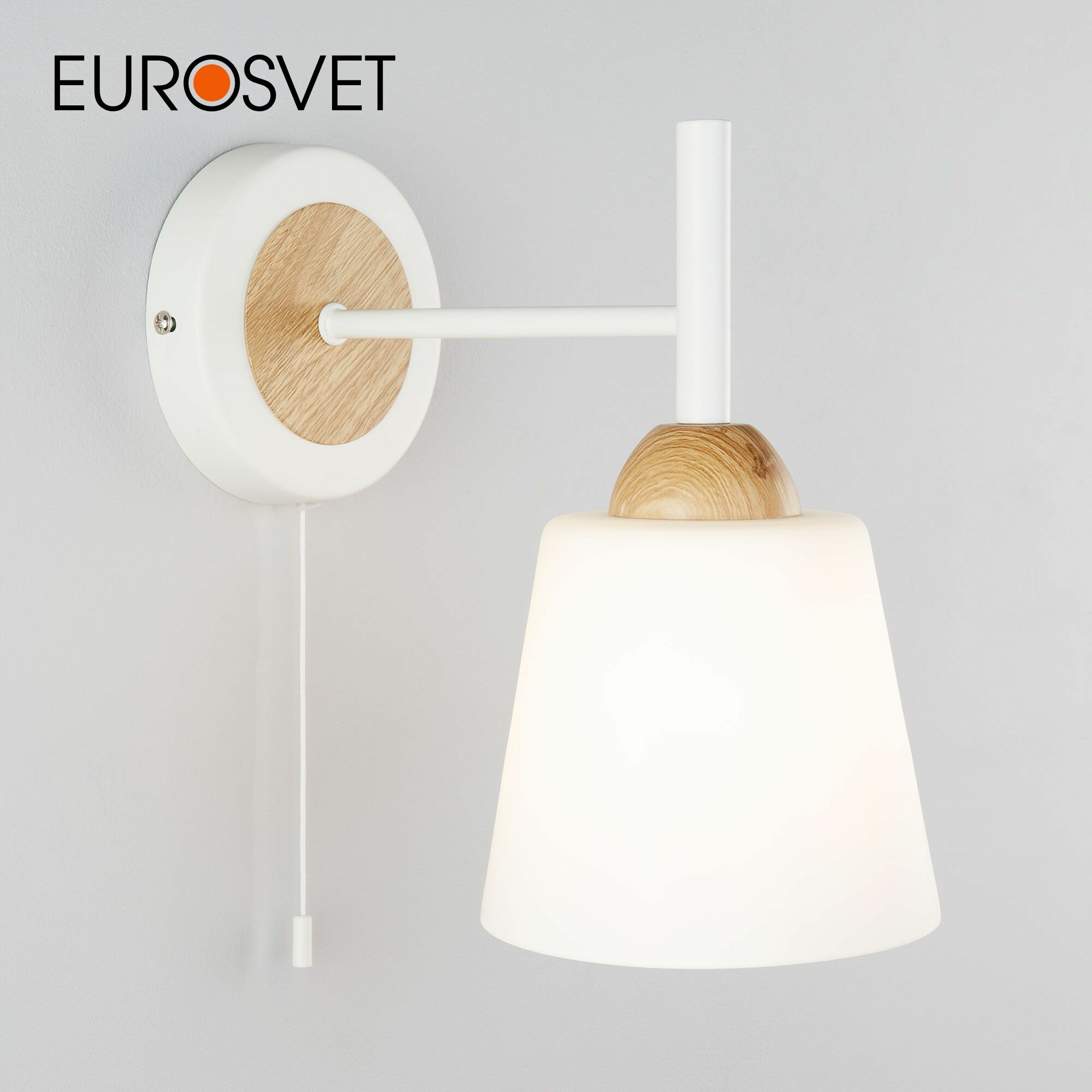 Бра / Настенный светильник со стеклянным плафоном Eurosvet Fresco 70085/1 белый