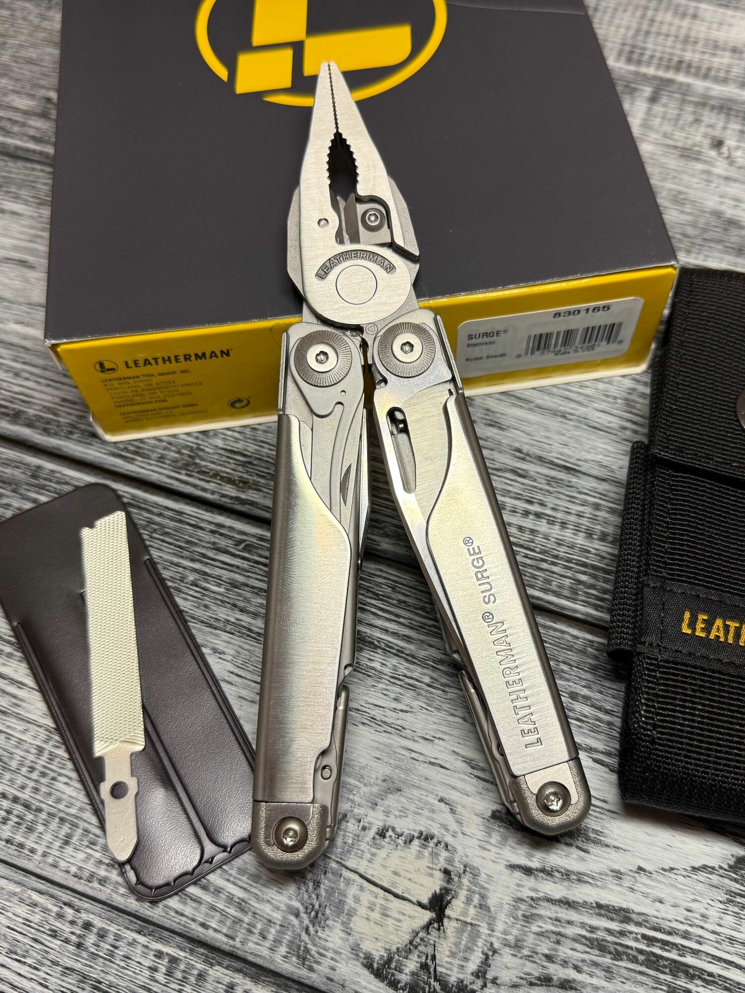 Мультитул Leatherman Surge STAINLESS