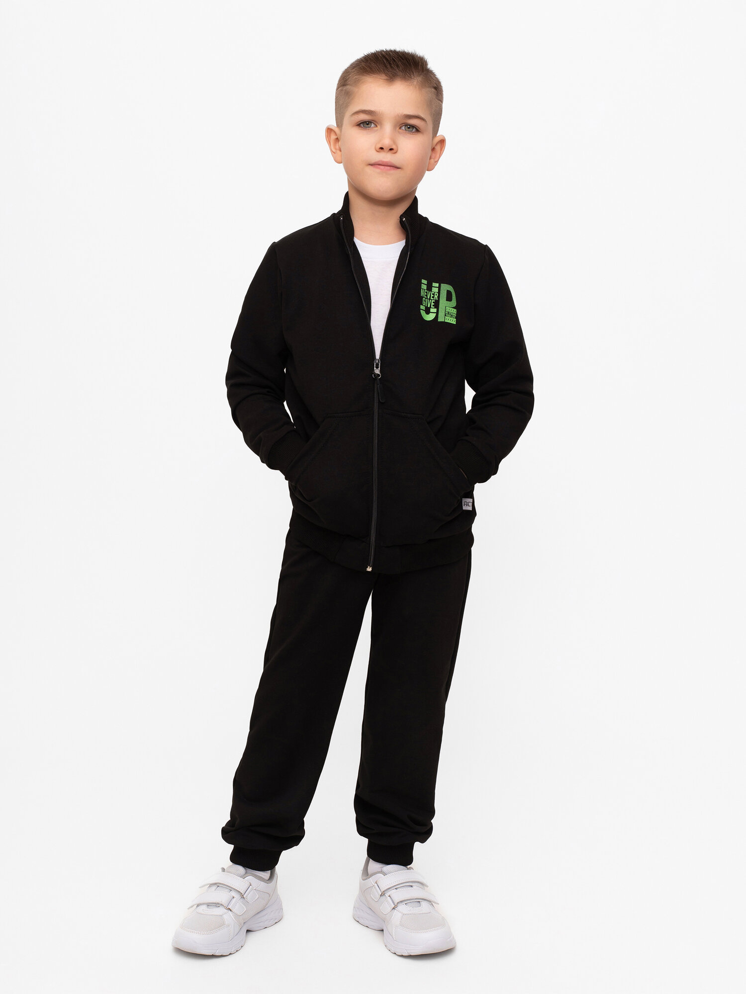 Костюм спортивный