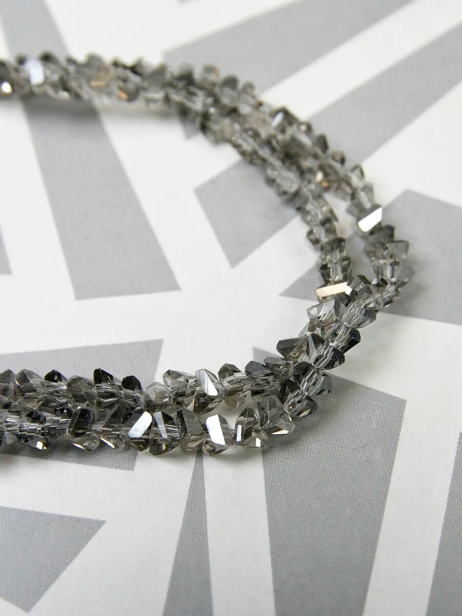 Алмазная грань, стекло, серый - сердечки 3 мм - 30 см — фото 1