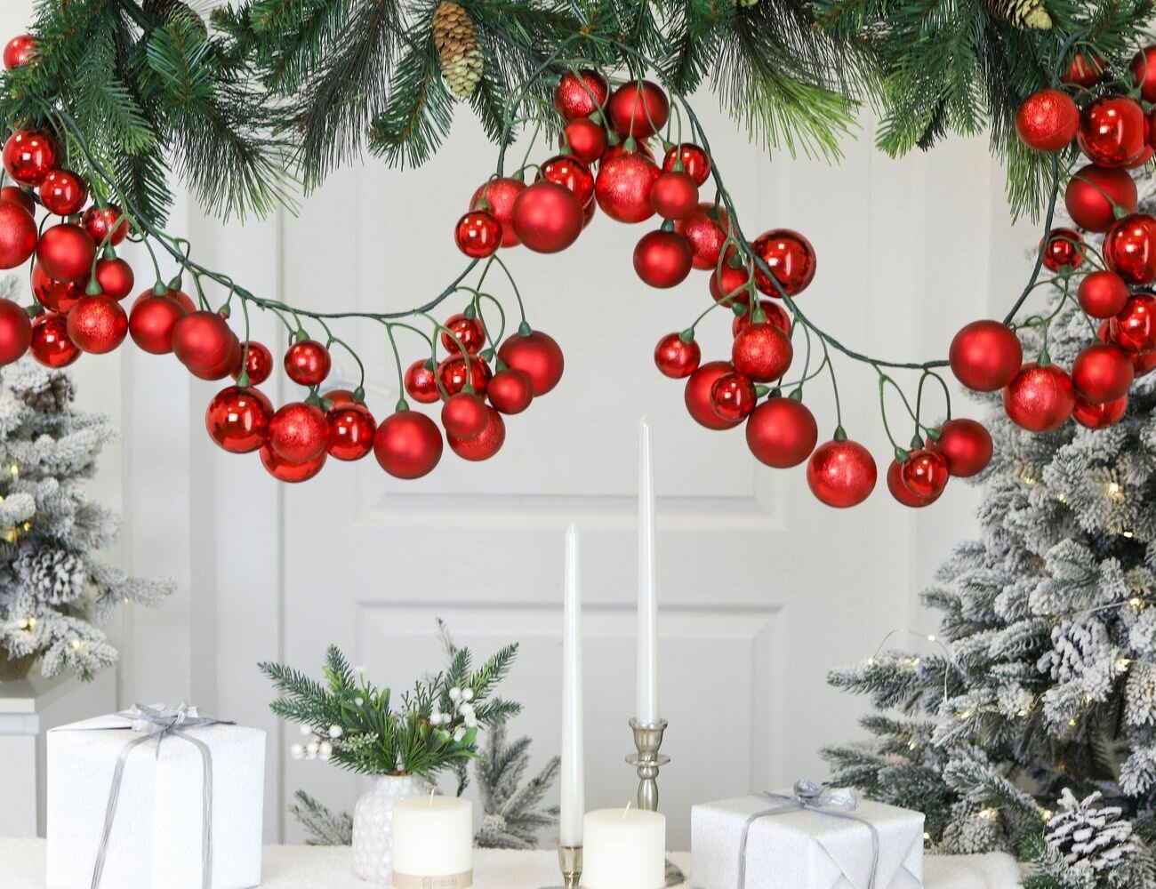 Гирлянда из шаров 4-6 см новогодний каскад: алый пластик 180х14 см Winter Deco 1097077