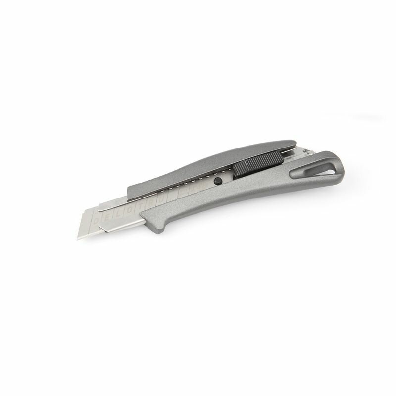 Нож со сменным лезвием, алюминиевый корпус, 18 мм Дело Техники 261241