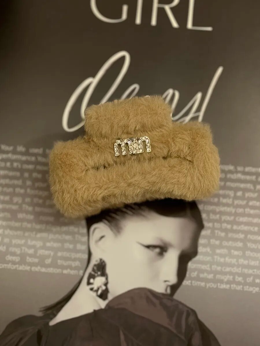 Крабик для волос с мехом miu...