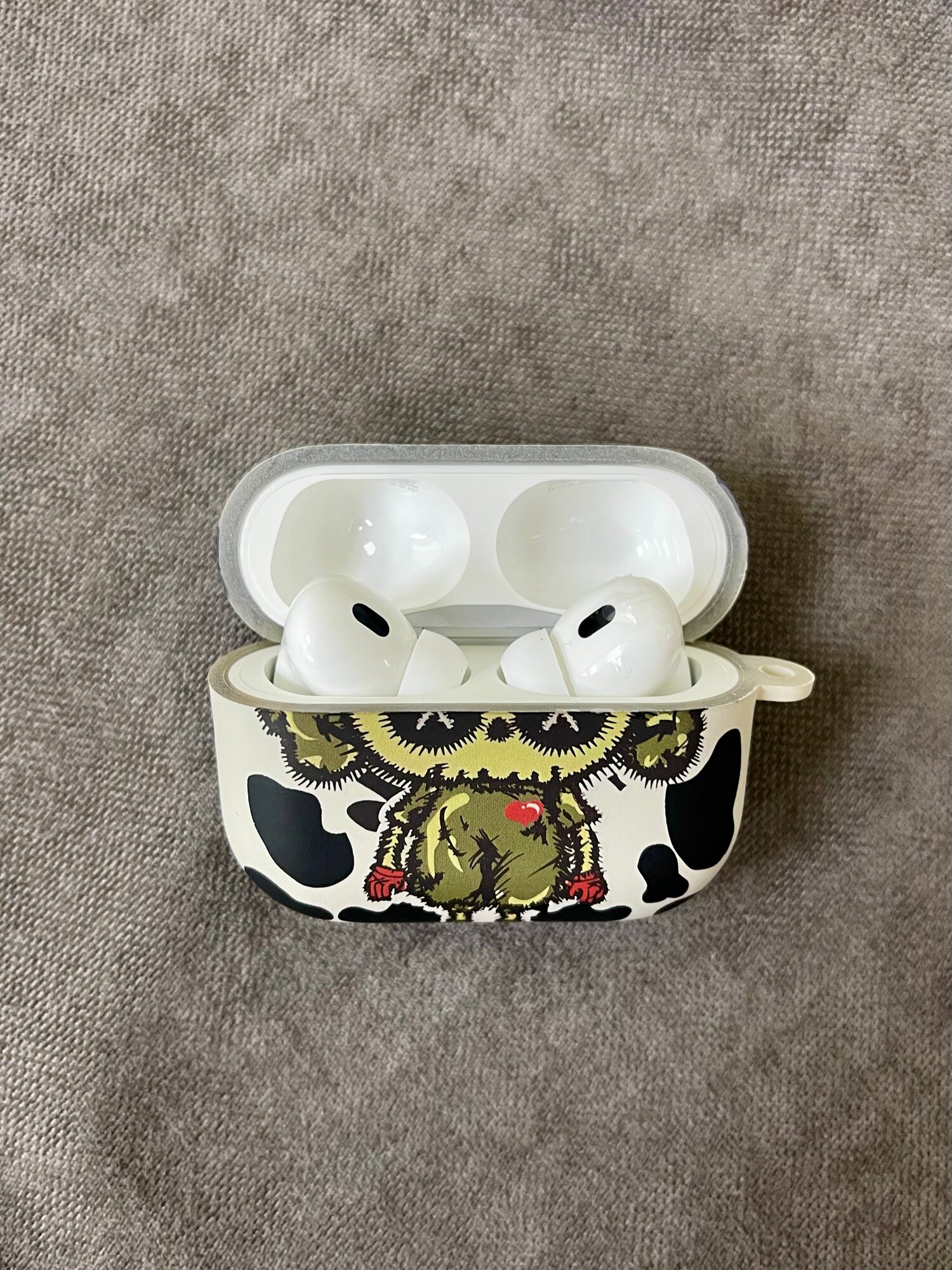 Противоударный Чехол для Apple AirPods Pro 2, с карабином — фото 1