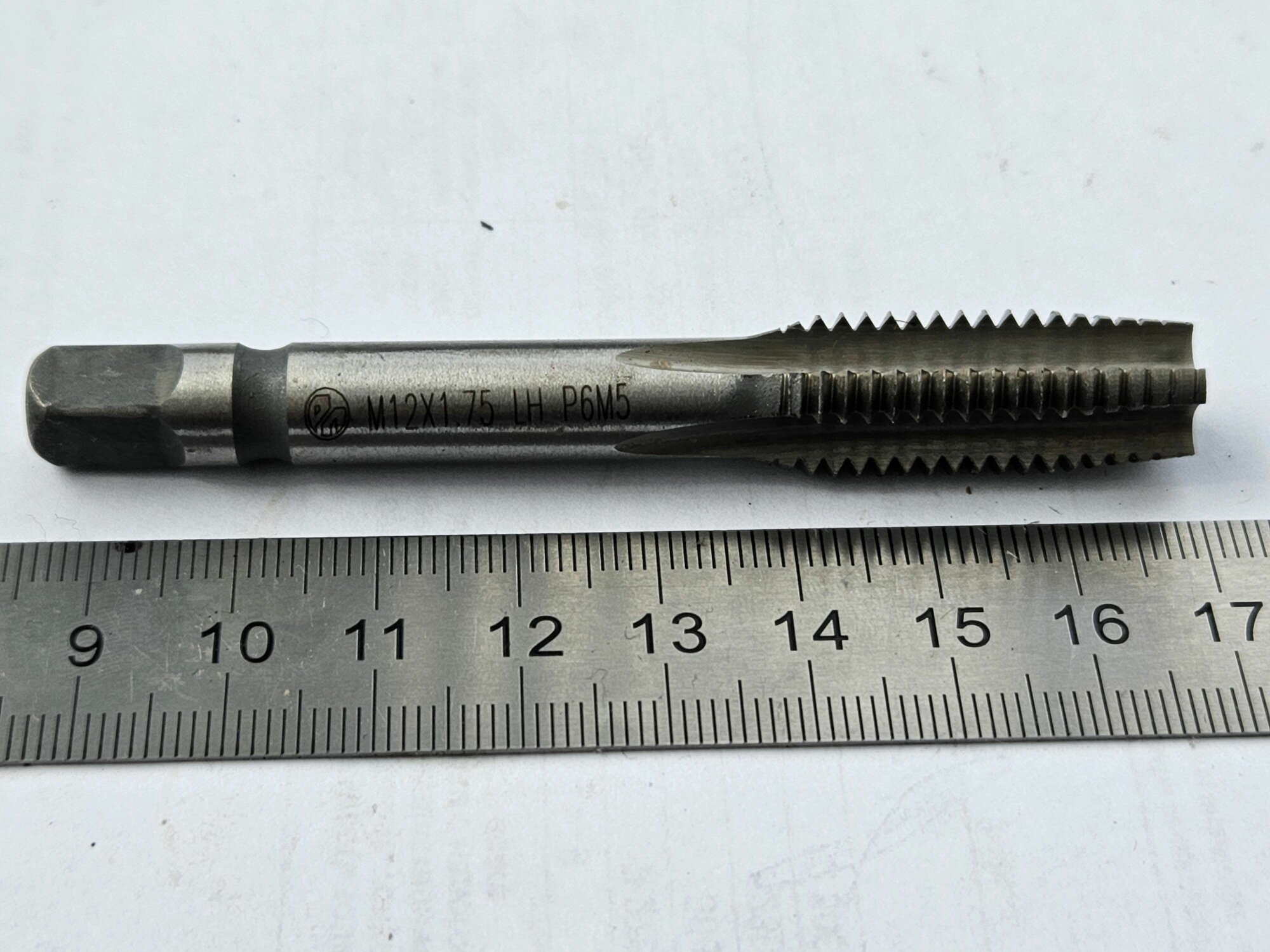 Метчик м/р М12х1,75 левый