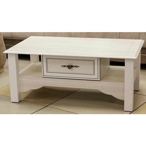 Журнальный столик