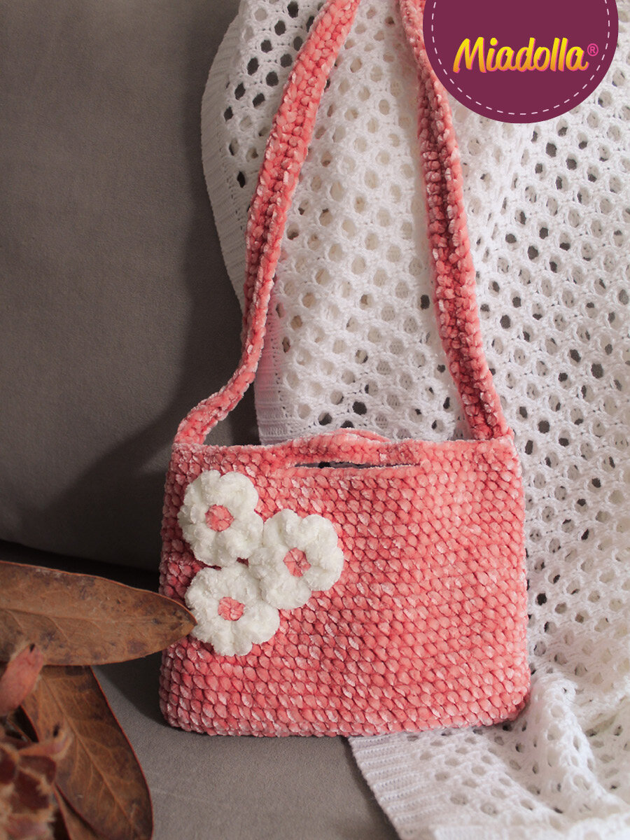 Набор для вязания крючком игрушки "Miadolla" AMG-0126 Сумочка с цветами — фото 1