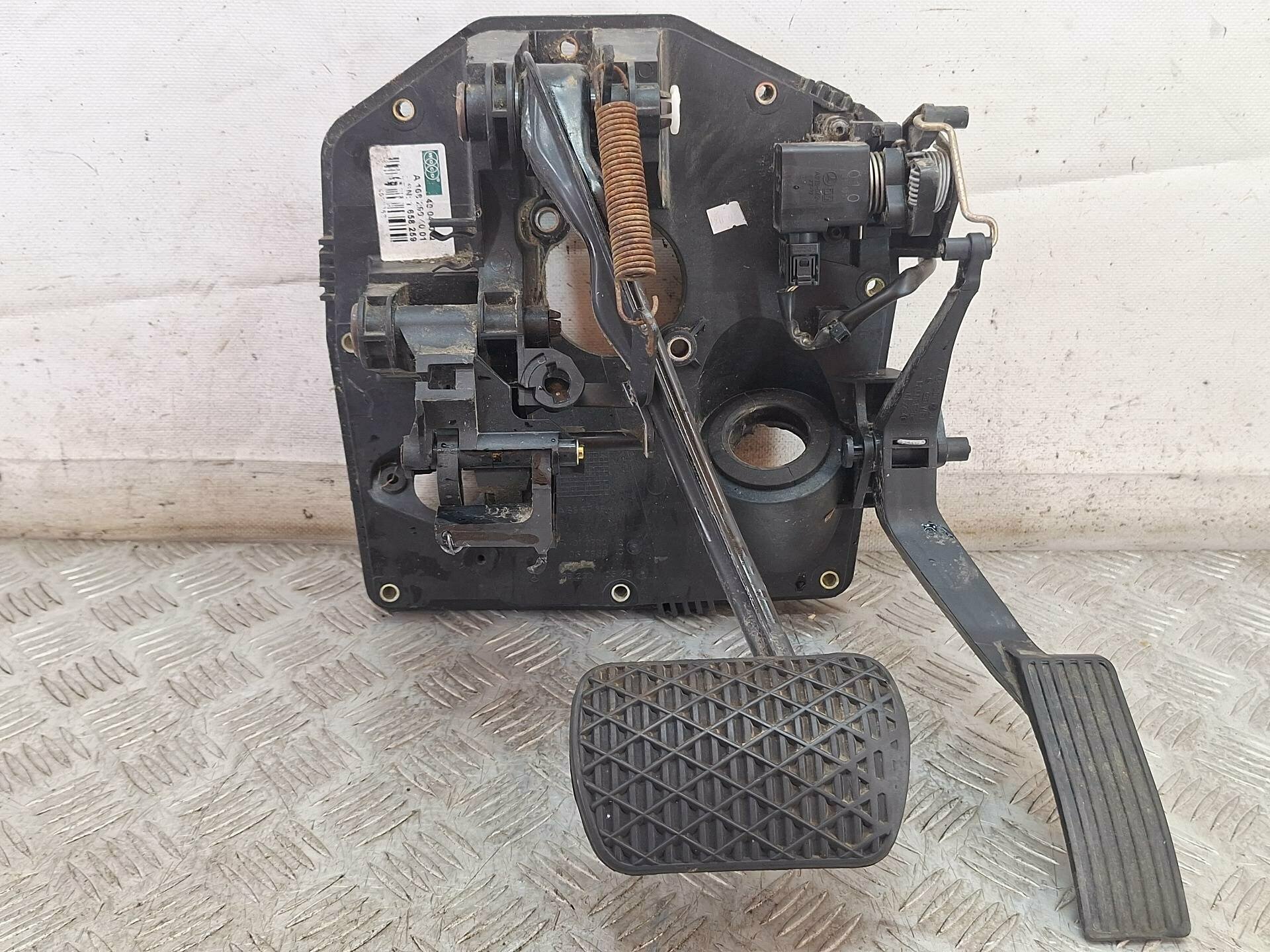 Узел педальный (блок педалей) Mercedes-Benz A W168 рест. (2001 - 2004) A1682900549