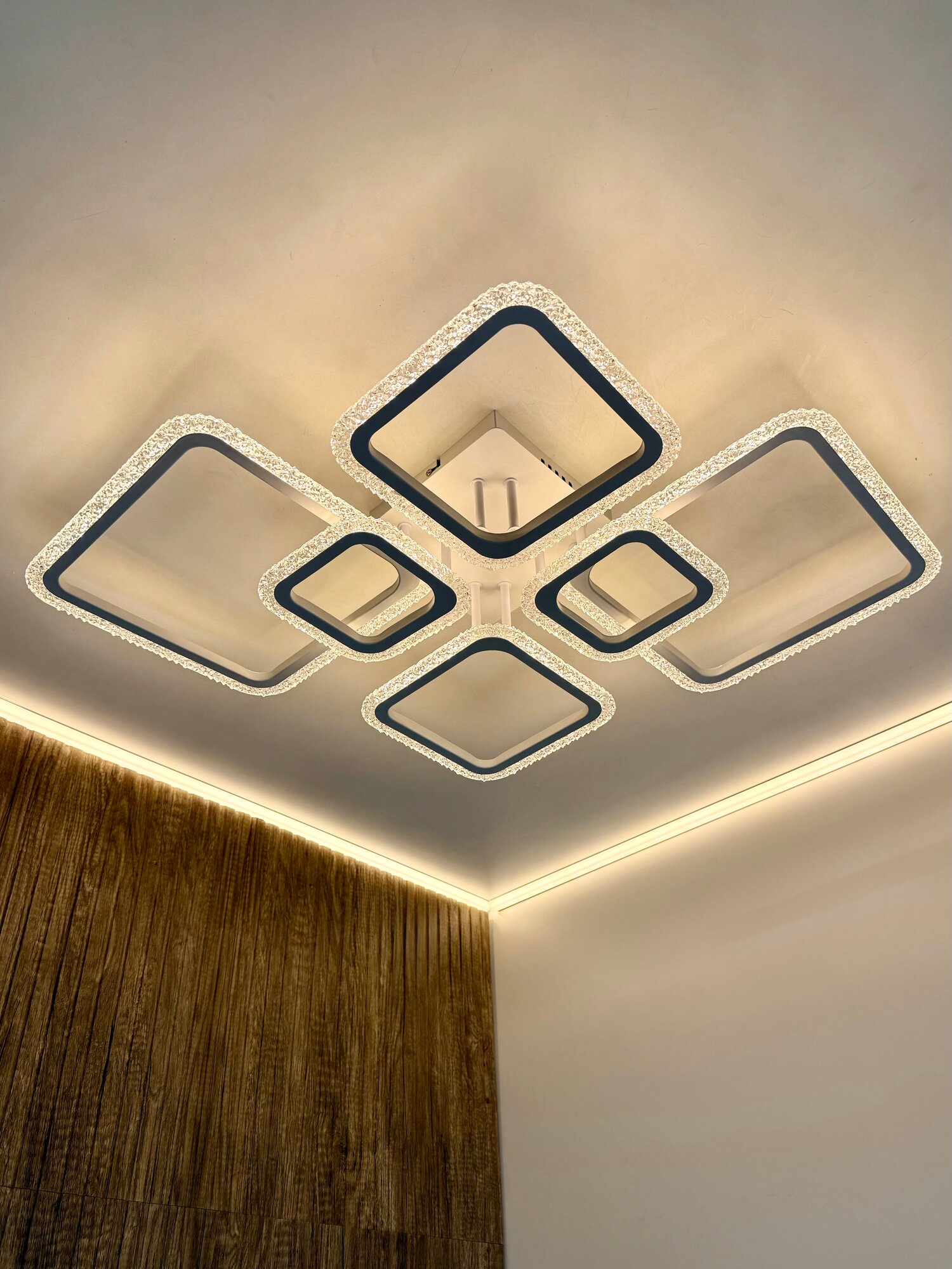 Люстра потолочная светодиодная с пультом белая 130Вт Свет Столицы