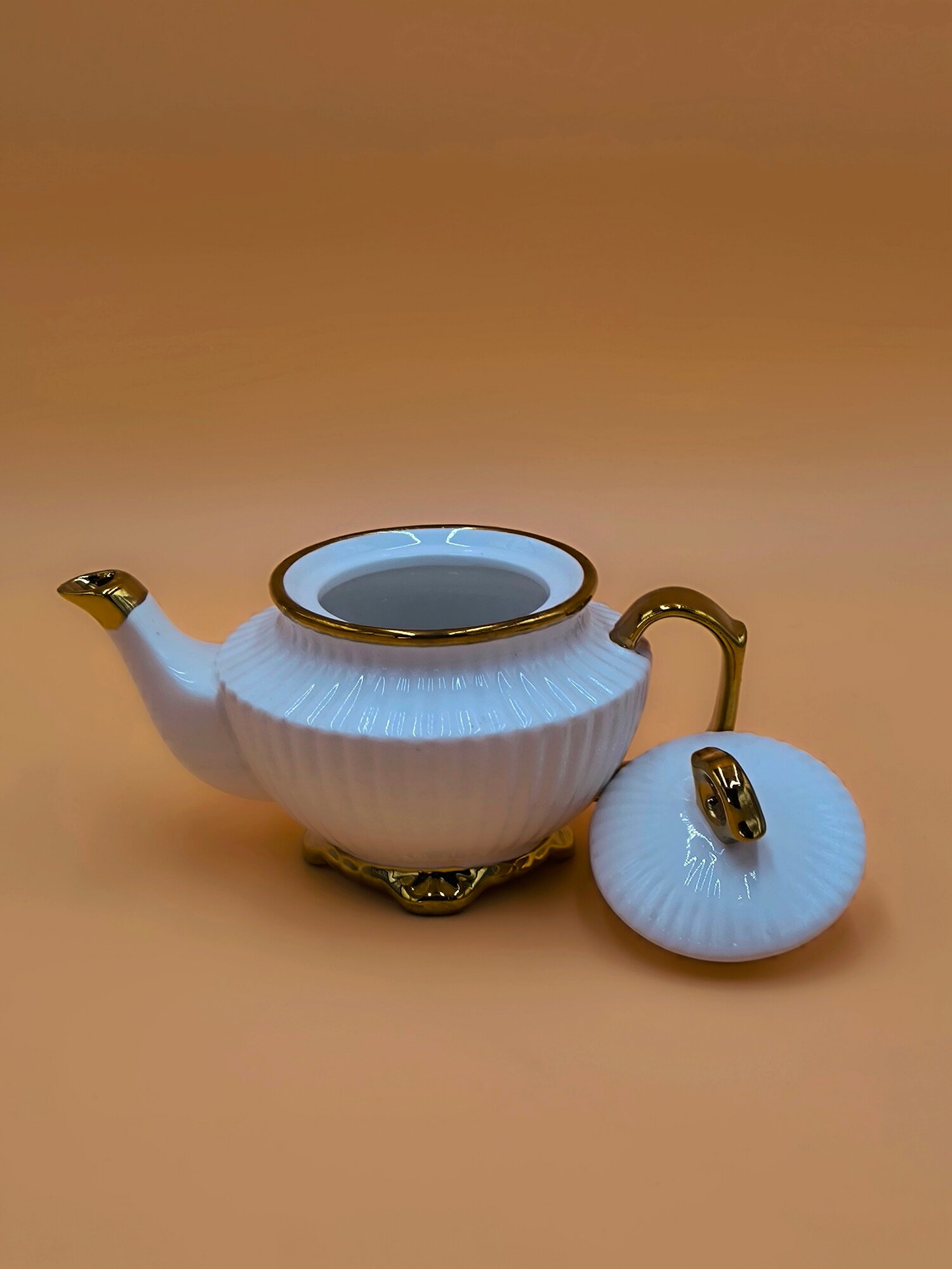 Серия Керамических Чайников "Tea Pot 1 Xashamat" Золотыми линями — фото 1