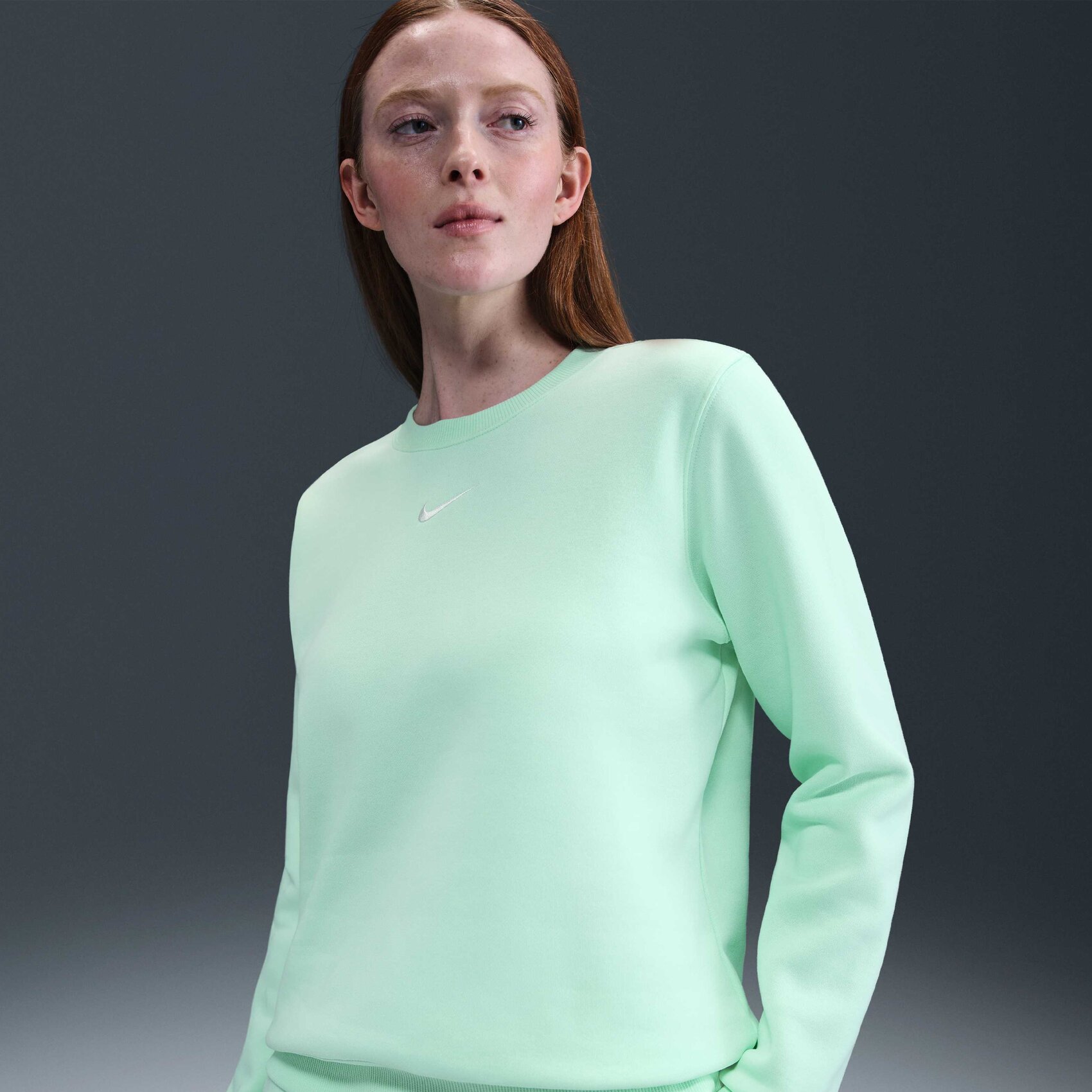 Свитшот спортивный NIKE Phoenix Fleece, размер XS, , зеленый — фото 1