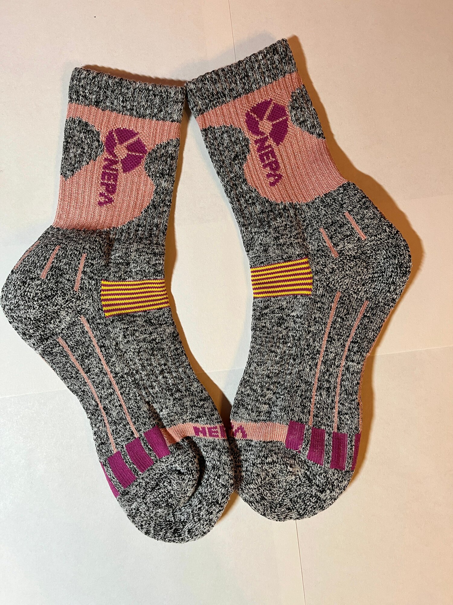 Носки NEPA, размер 24, серый, розовый, желтый — фото 1