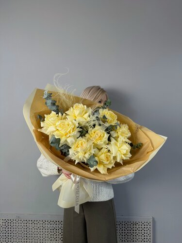 Изображение товара WEST FLORA Сливочное Облако: 9 роз сливочных – купить нежный букет с доставкой