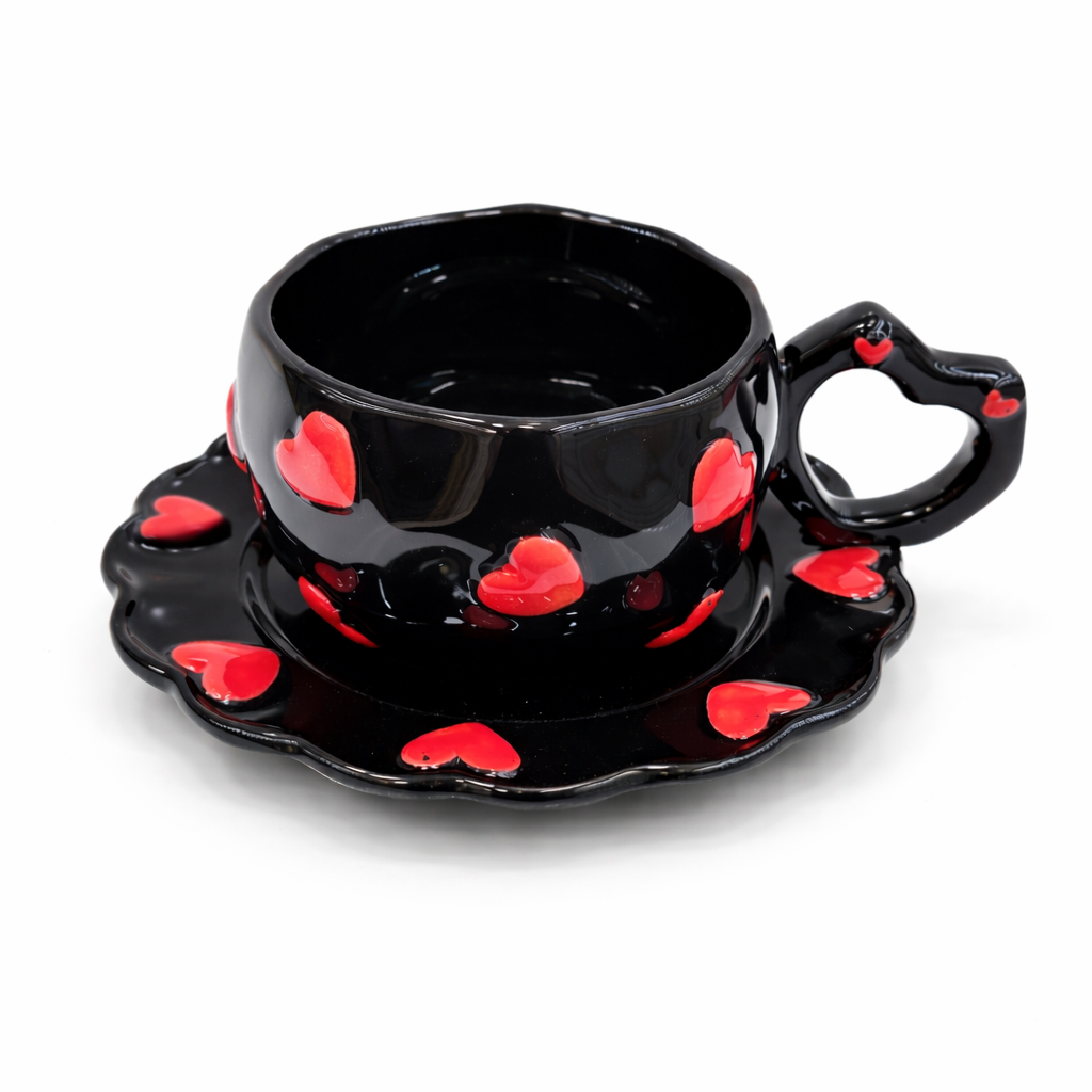 Фарфоровая чашка с блюдцем в форме сердца, чёрная с красным сердцем, для чая и кофе, подарочный набор