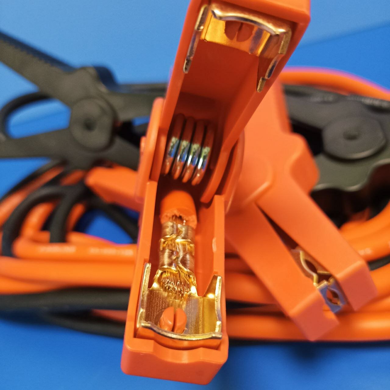 Провода прикуривания "AIRLINE" Standard 600А (4,5м, 24В) — фото 1