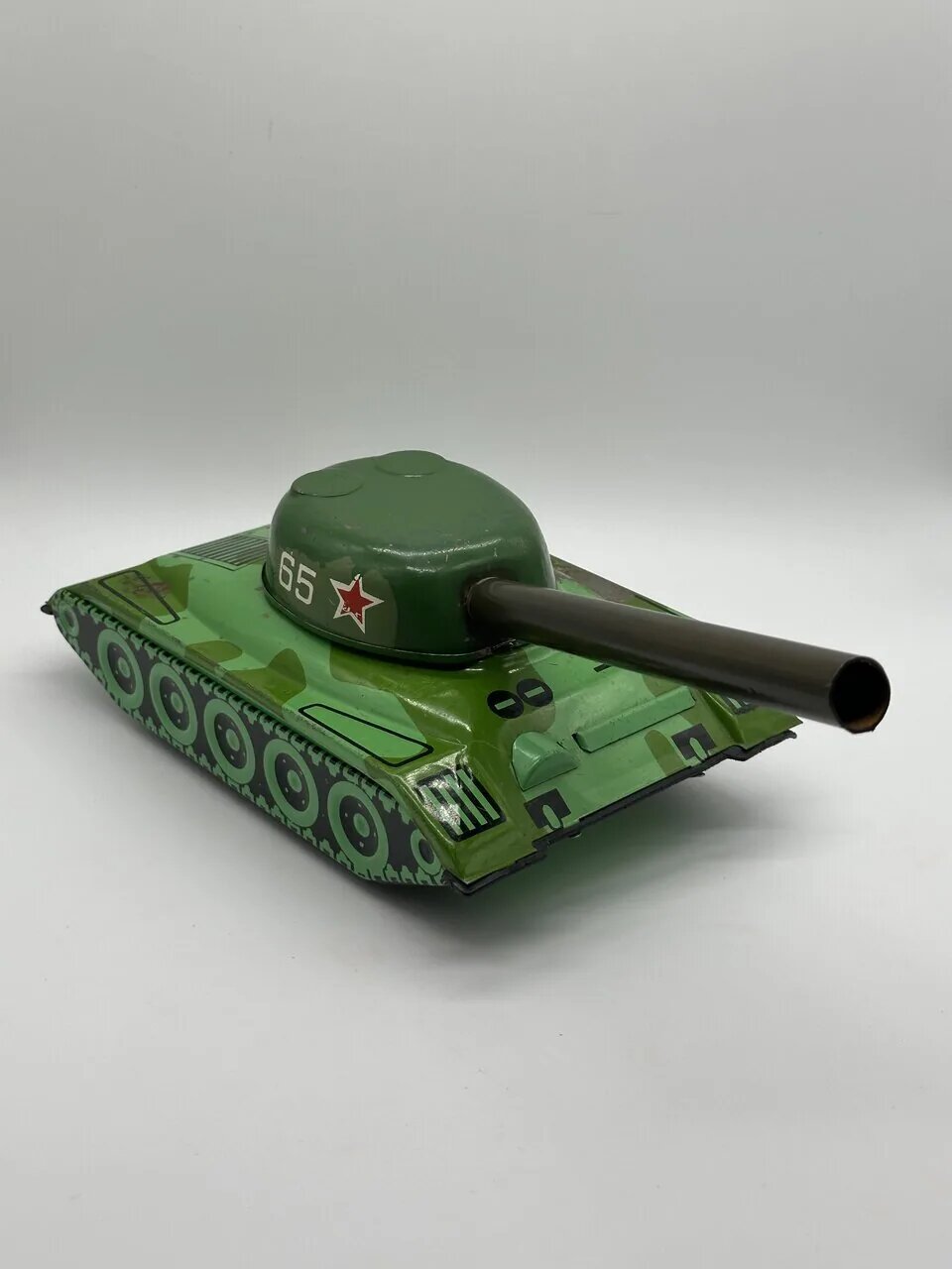 Танк Т34 металлический на батарейках ссср 80 годы редкий