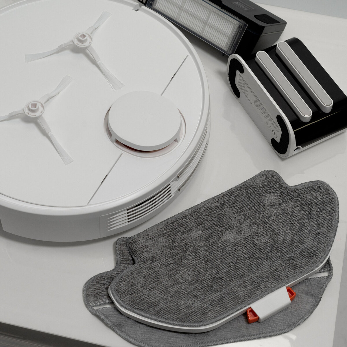 Пылесос-робот Xiaomi Mi Robot Vacuum Mop P белый - фото №4