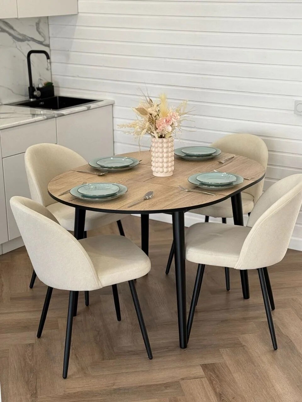 Обеденная группа для кухни NGVK Дуб Галифакс и 4 стула цвет Бежевый