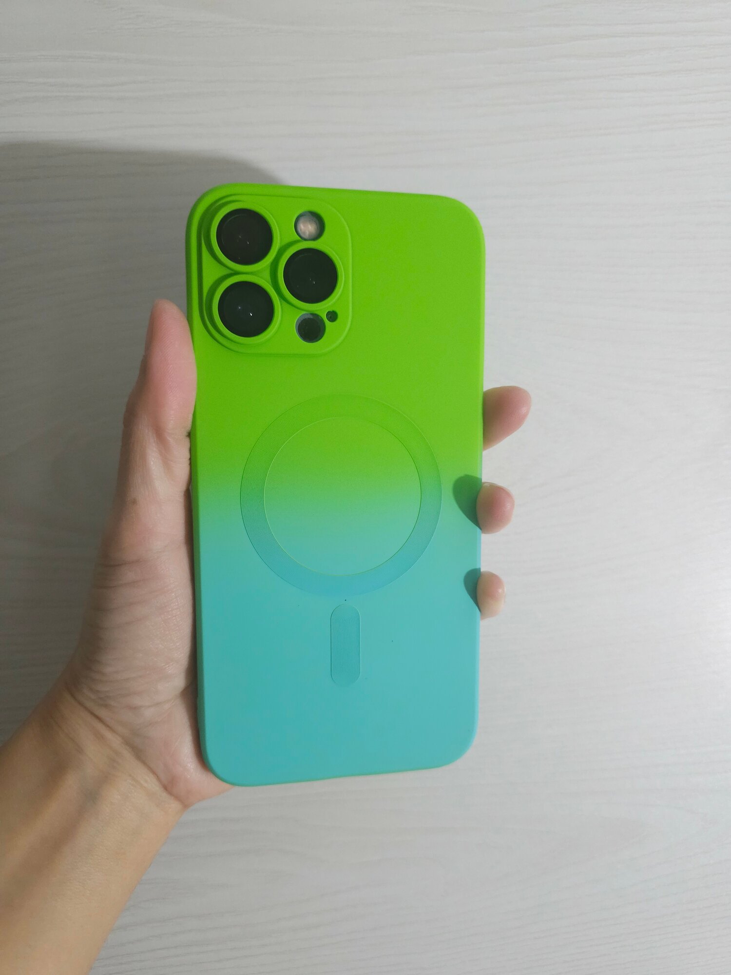 Чехол на iPhone 13 Pro Max "Soft Touch", силикон, матовый, ударопрочный, салатовый