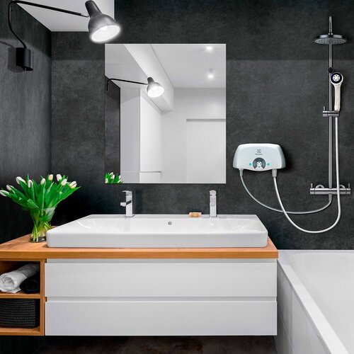 Водонагреватель проточный Electrolux SMARTFIX 20 S 35 kW душ 527000₽