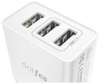 Сетевая зарядка Dotfes C05 белый