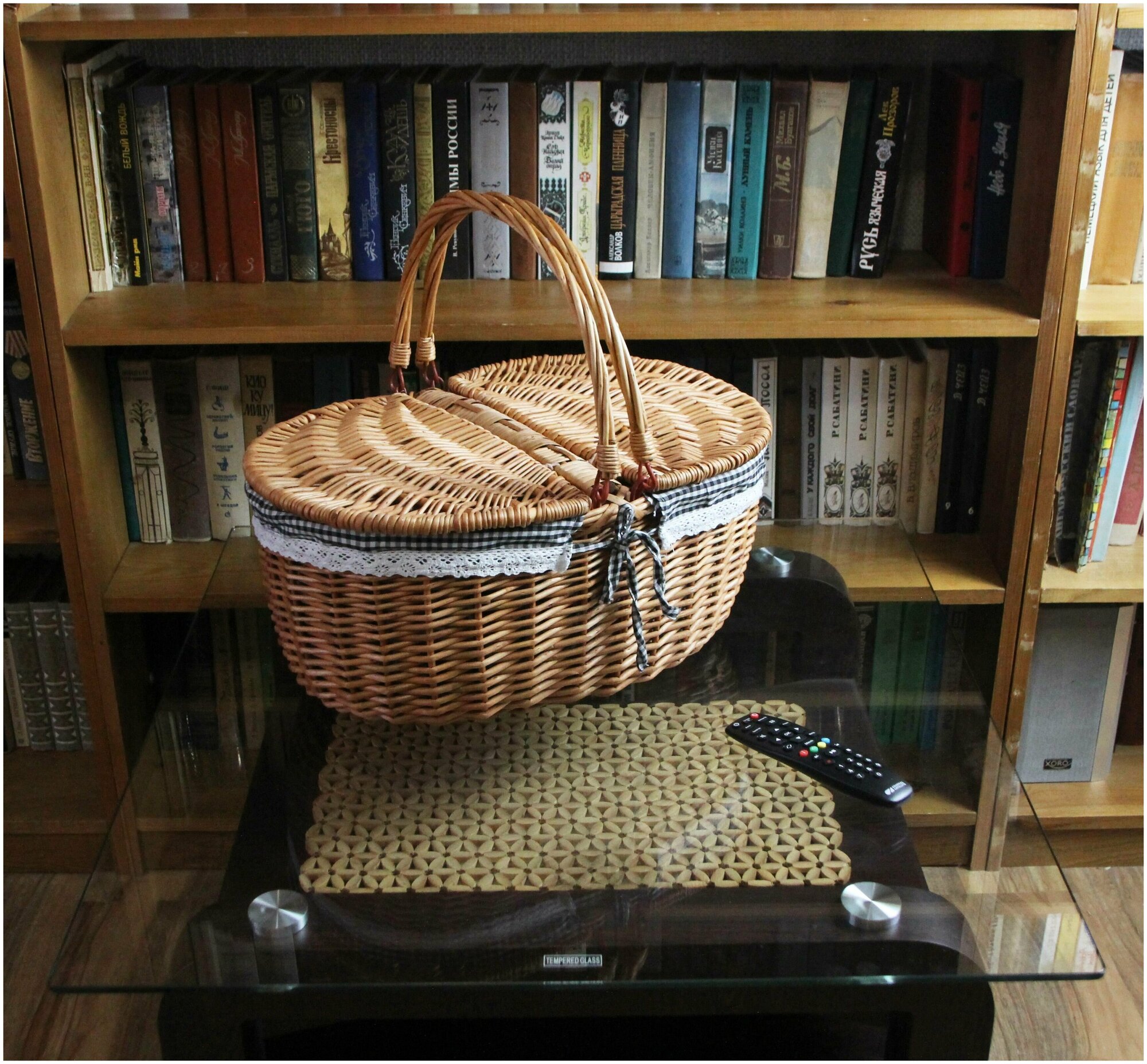 Корзина плетенная из лозы с крышкой для пикника, для грибов, подарков - фотография № 6