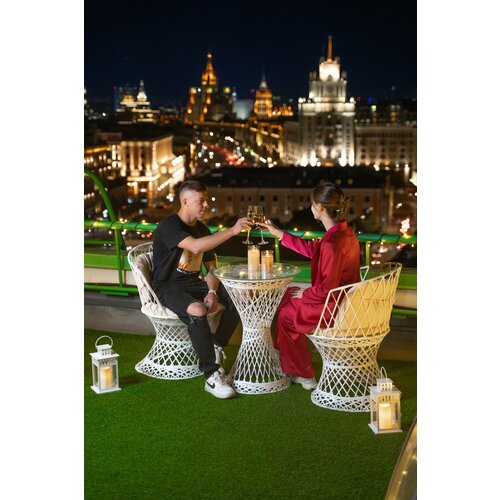 Романтическое свидание на крыше С видом на исторический центр москвы - Ночные сеансы (01:00–04:00)