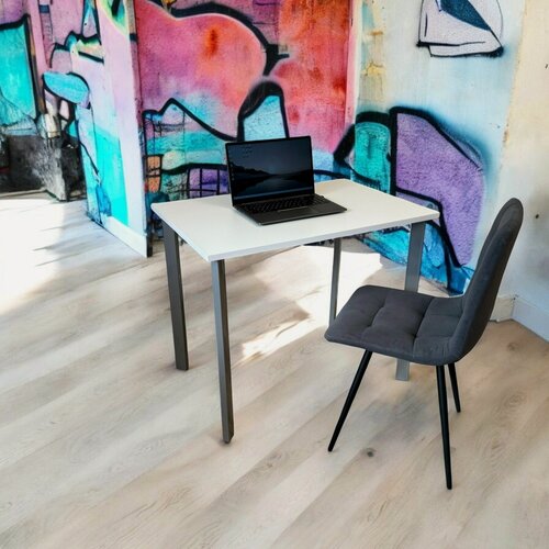 Изображение товара Игровой компьютерный стол/ цвет столешницы Белый, 100*70 см. Ножки серый хром