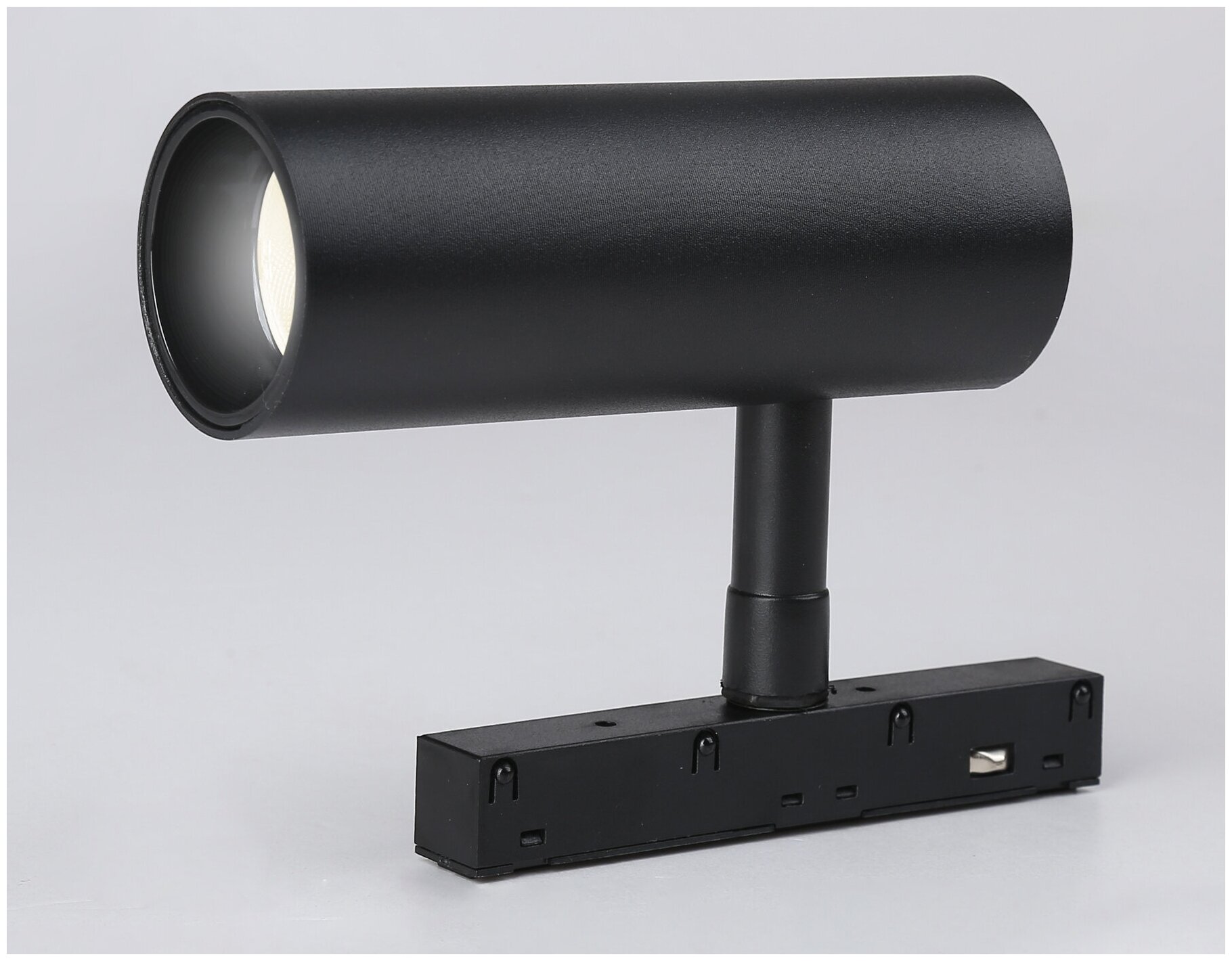 Трековый светодиодный светильник Ambrella light Track System Magnetic - фото №2