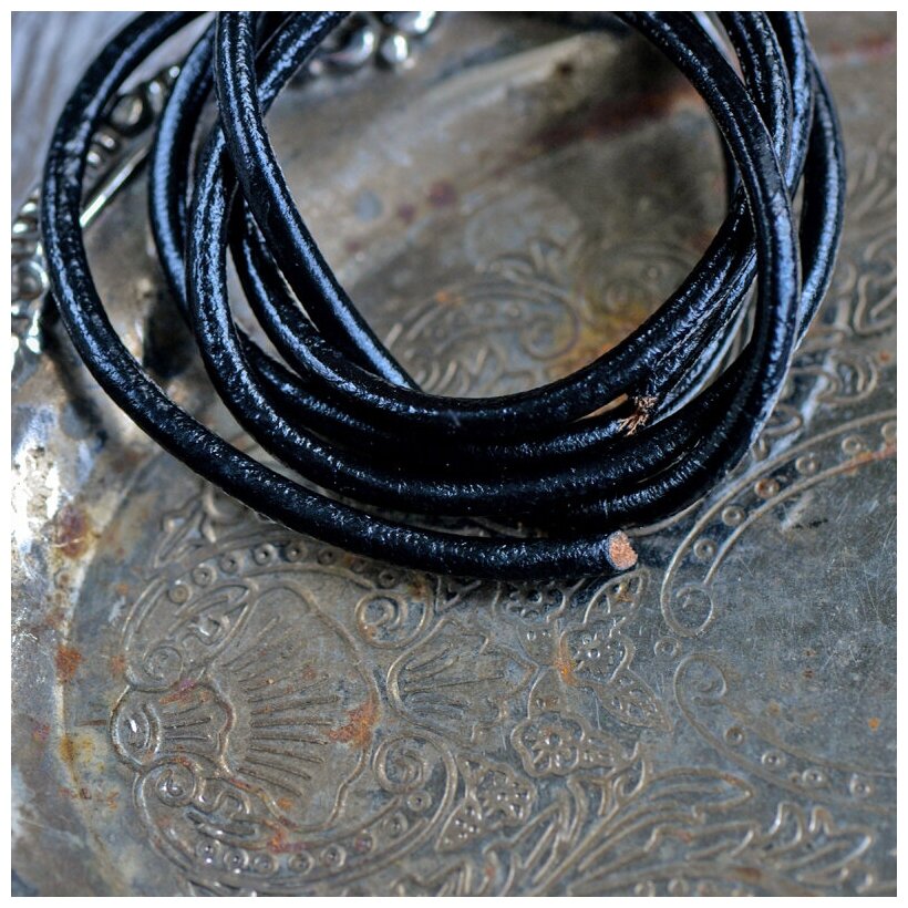 Шнур кожаный круглый 4 мм 3 метра для шитья / рукоделия / браслетов, цвет черный