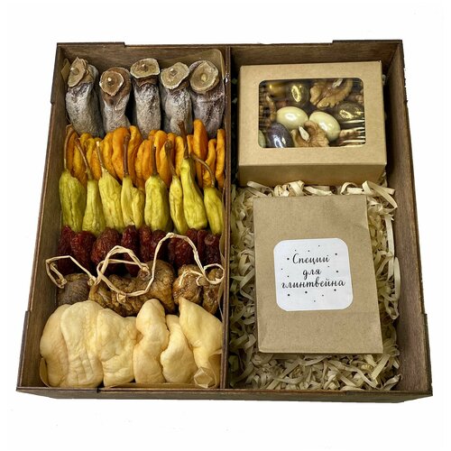 Набор сухофруктов и орехов 