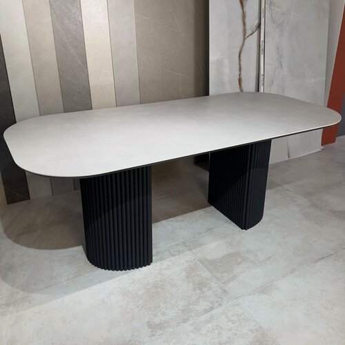 Изображение товара Стол Mesa design Tubos Doubles, керамогранит, металл, овальный, серый на черном подстолье, 200 см x 100 см