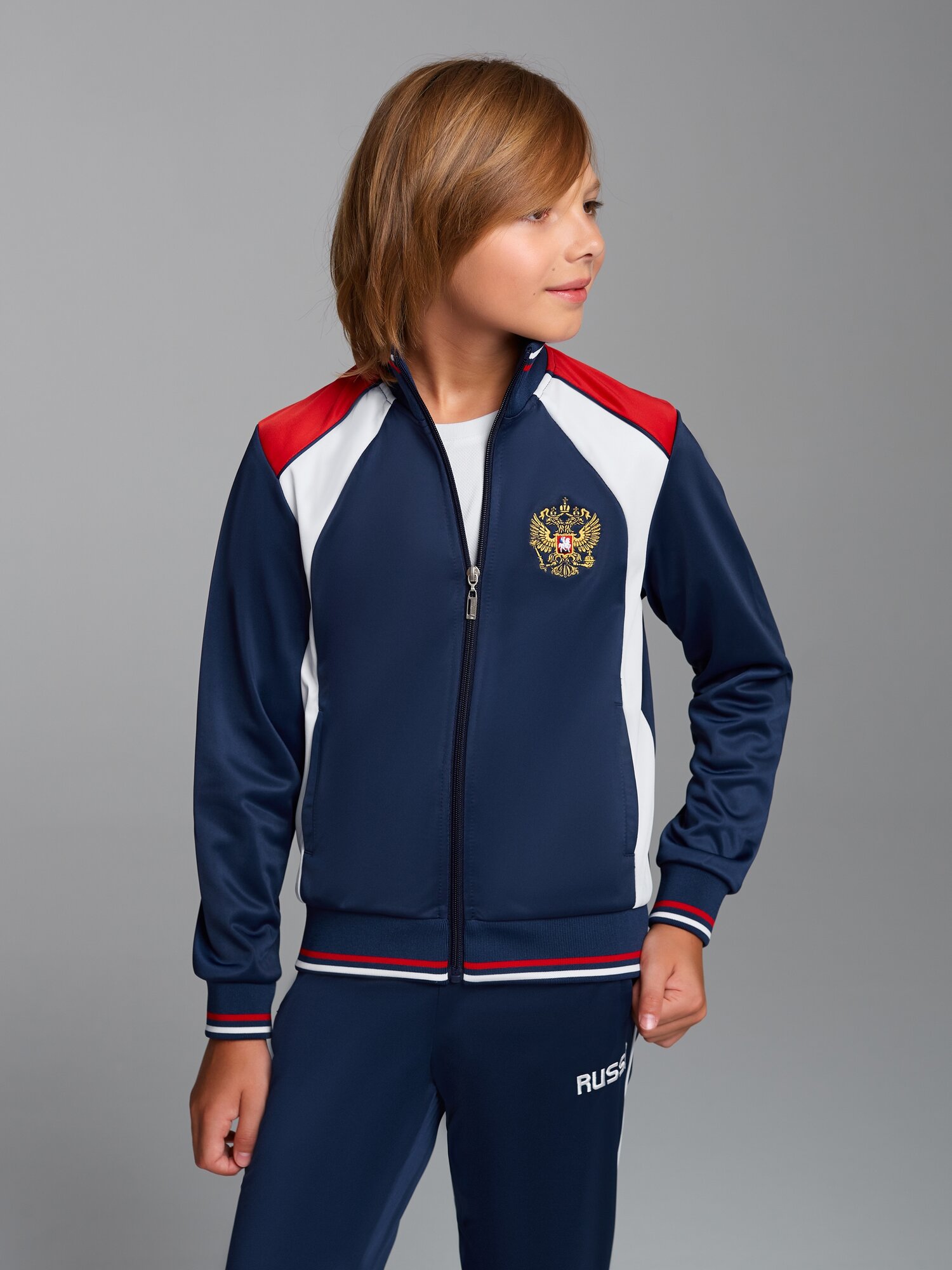 Костюм спортивный