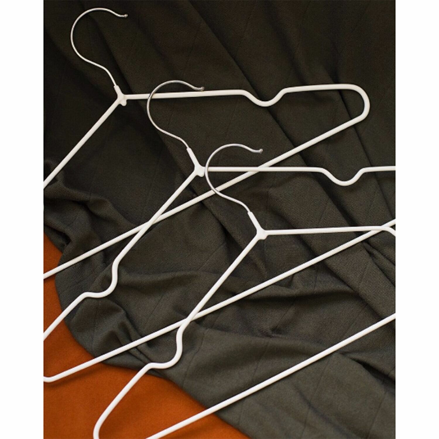 Вешалки-плечики Brabix для одежды, размер 48-50, металл, антискользящие, комплект 20 шт, белые, PREMIUM, 608470