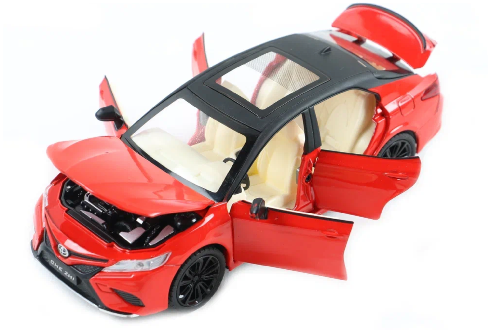 Машина Toyota Camry 1:24 металлическая 21 см со светом и звуком, красный